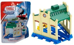 Tomek&Friends Fisher Price zajezdnia kolejka CDV12